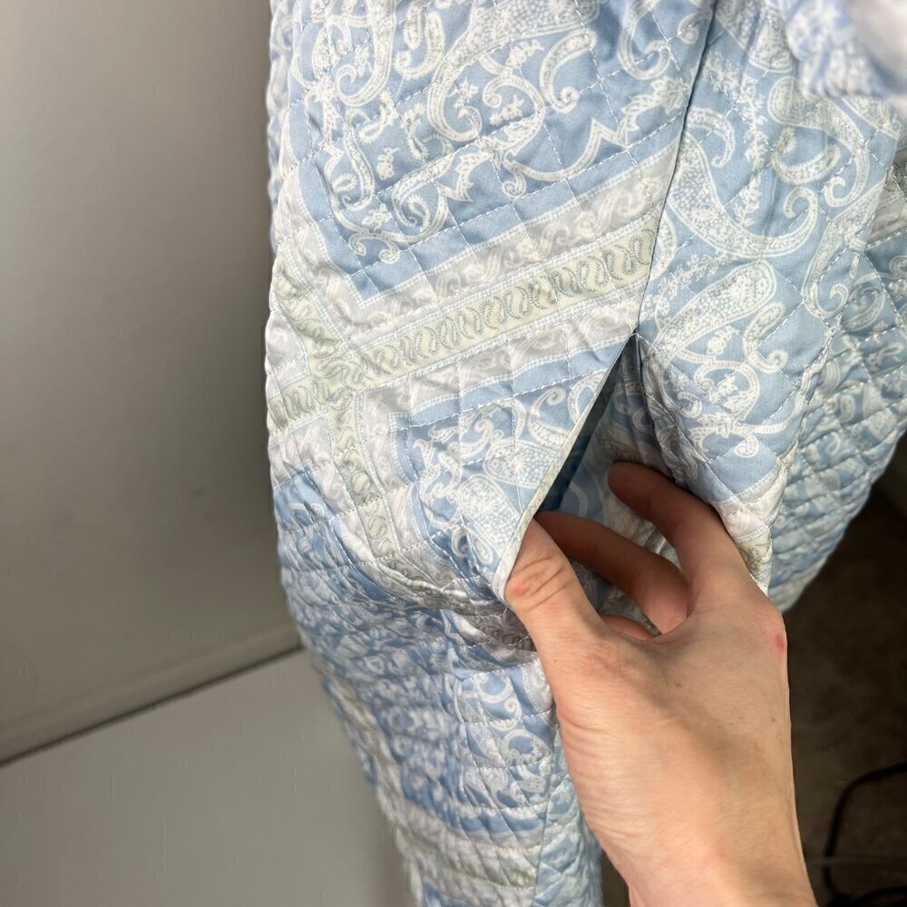 En Saison Aim to Impress Quilted Satin Puff Sleeve Mini Dress Size M Blue Print - Picture 7 of 16